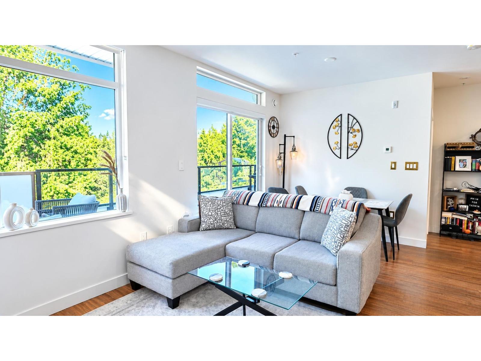 Photo of 413 31900 RAVEN AVENUE 3
