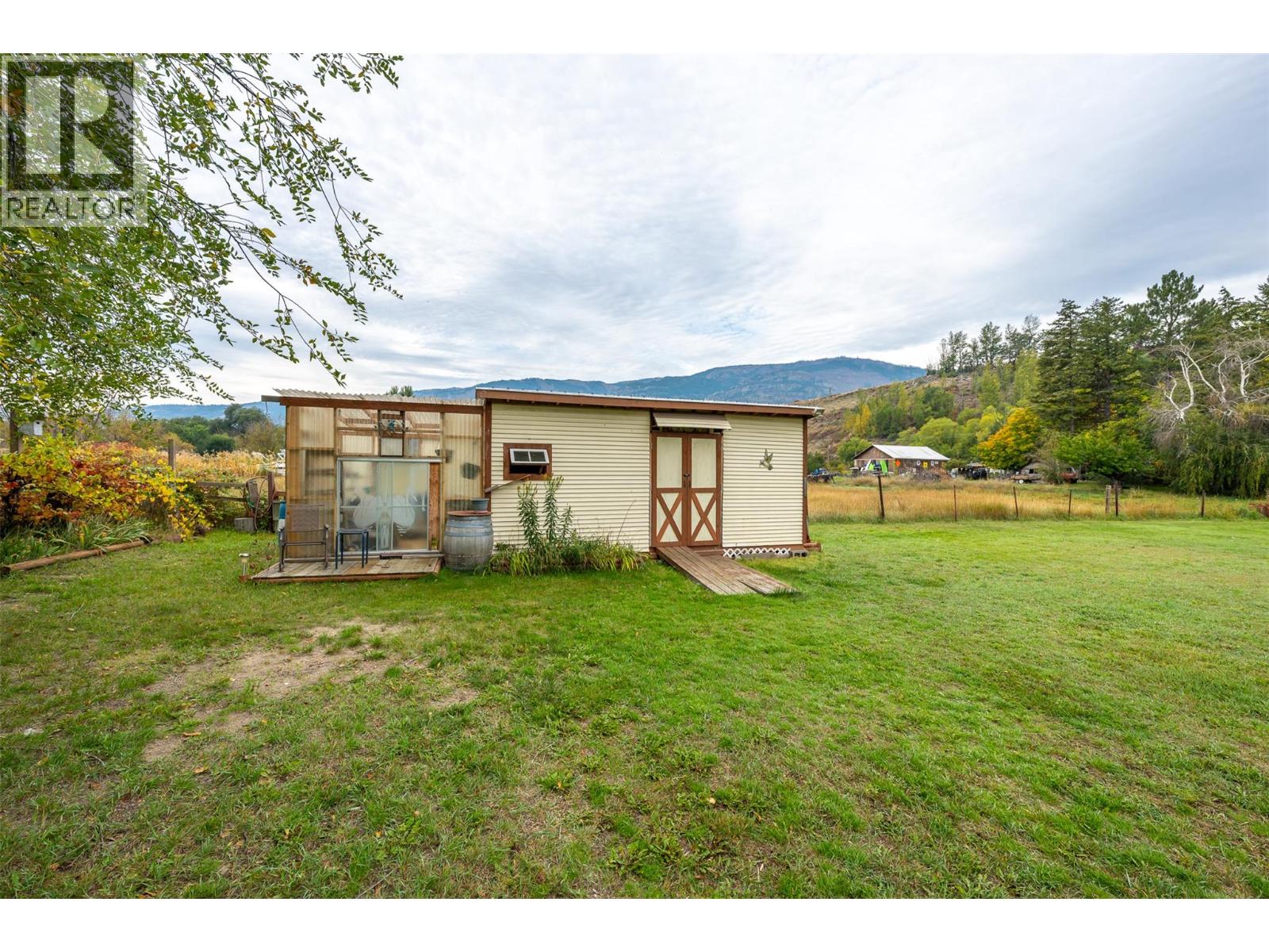 5467 Sawmill Road, Oliver - Image 1