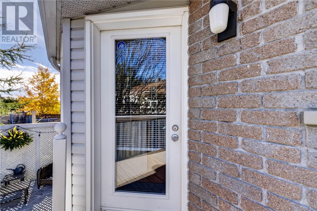 10 GREENWICH Court - 72