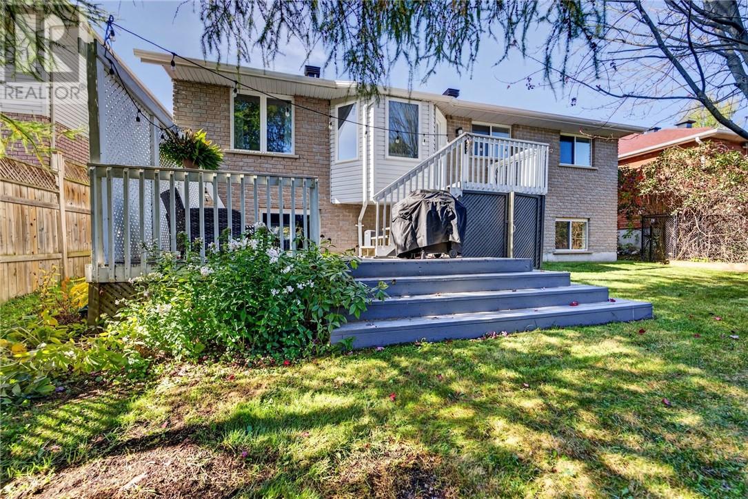 10 GREENWICH Court - 80