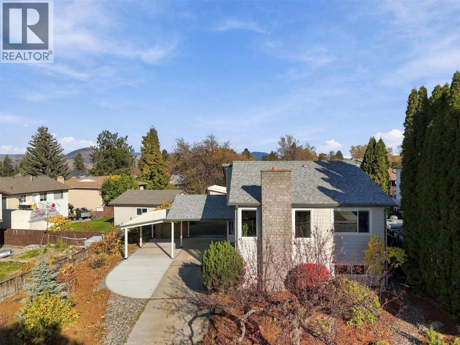 1923 Gladstone Drive - 2