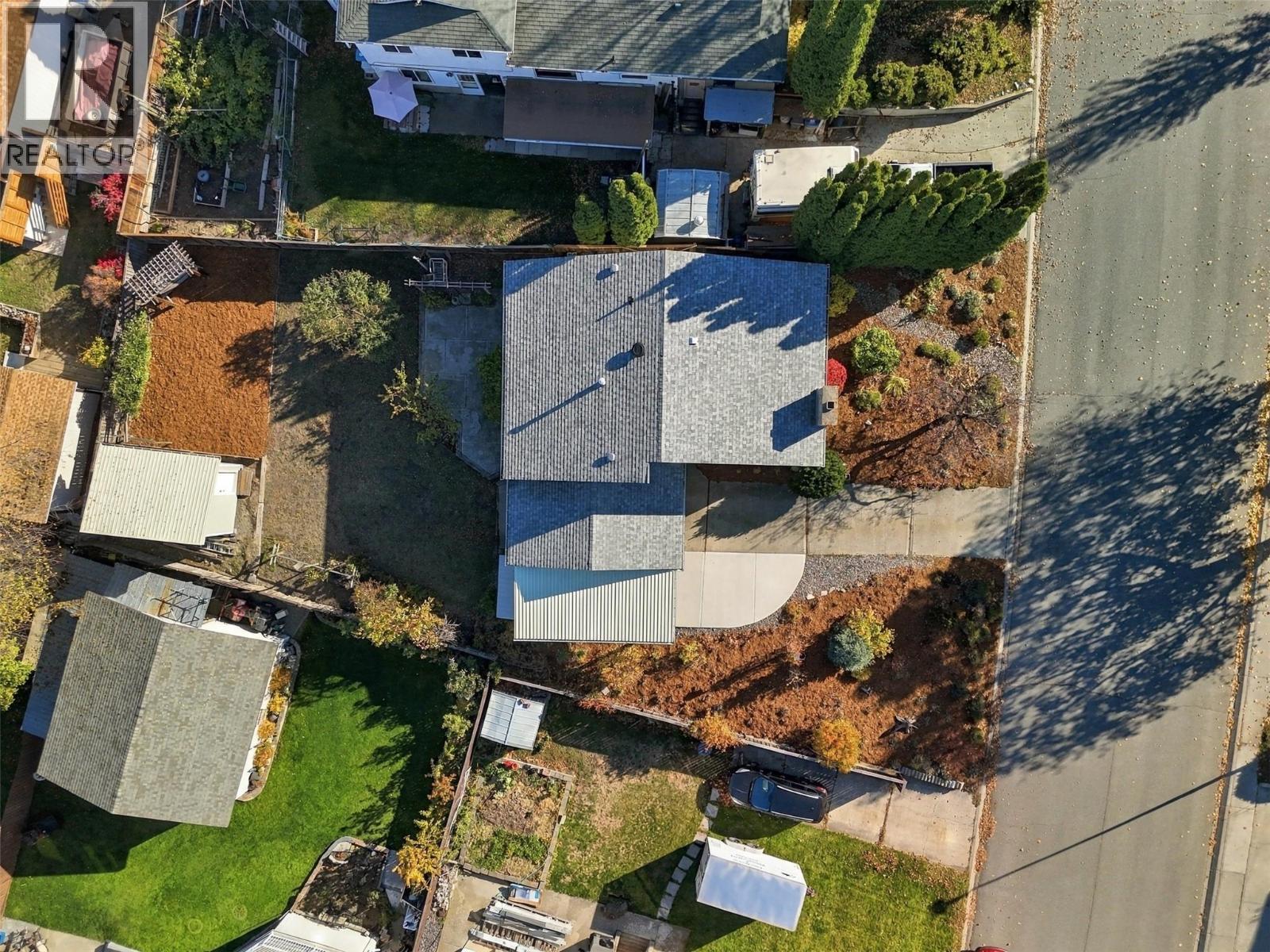 1923 Gladstone Drive - 4