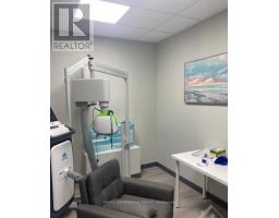 103 & 104 - 2500 St Laurent Boulevard, Ottawa, ON K1H1B1 Photo 26