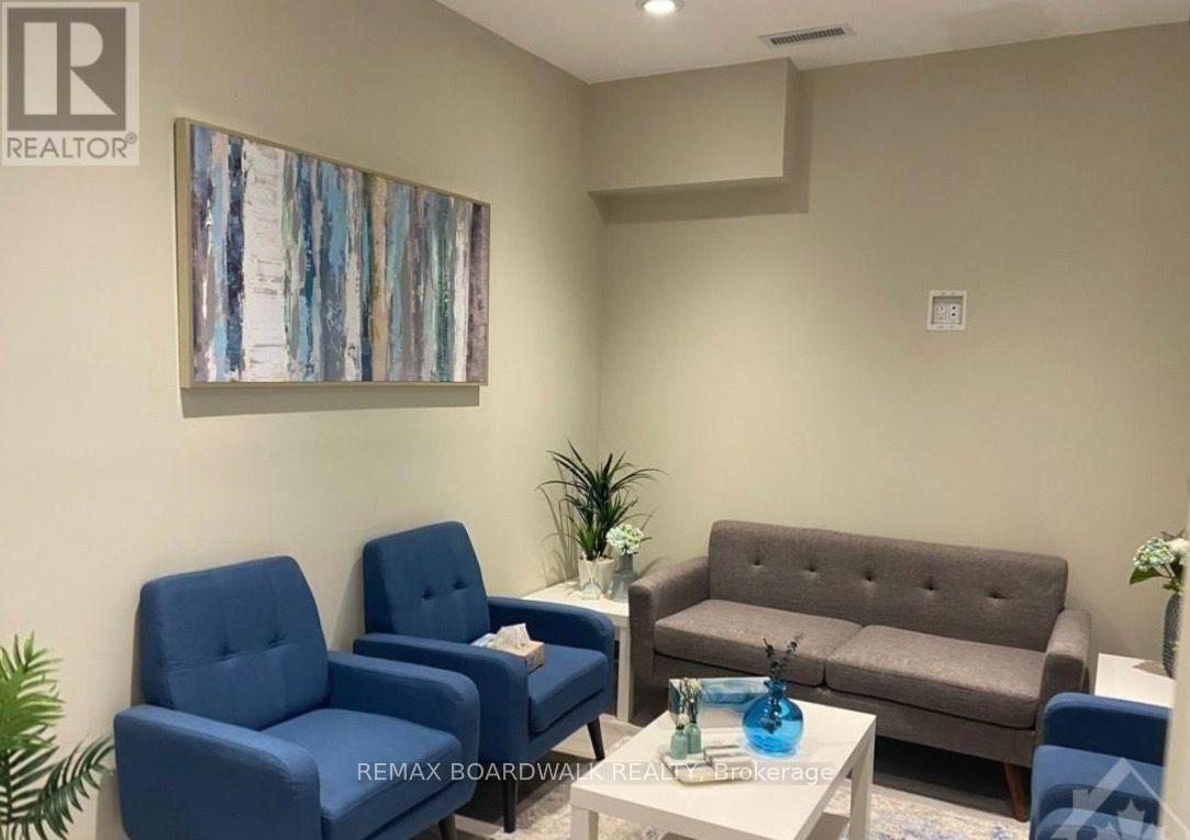 Commercial Condos for Sale in Ottawa – 103 & 104 – 2500 ST LAURENT BOULEVARD, Ottawa – By Peter Sagos - Image 20