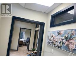 103 & 104 - 2500 St Laurent Boulevard, Ottawa, ON K1H1B1 Photo 14