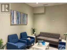 103 & 104 - 2500 St Laurent Boulevard, Ottawa, ON K1H1B1 Photo 20