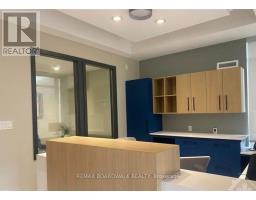 103 & 104 - 2500 St Laurent Boulevard, Ottawa, ON K1H1B1 Photo 24