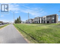 103 & 104 - 2500 St Laurent Boulevard, Ottawa, ON K1H1B1 Photo 32