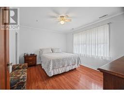 106 Empire Avenue thumbnail 15