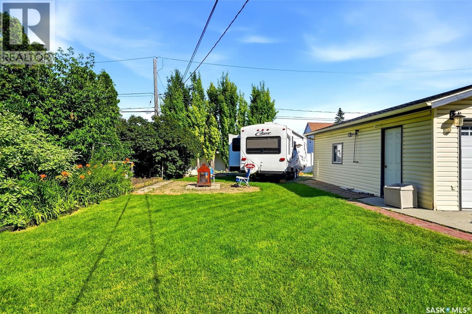 4523 England ROAD, Regina — photo 34