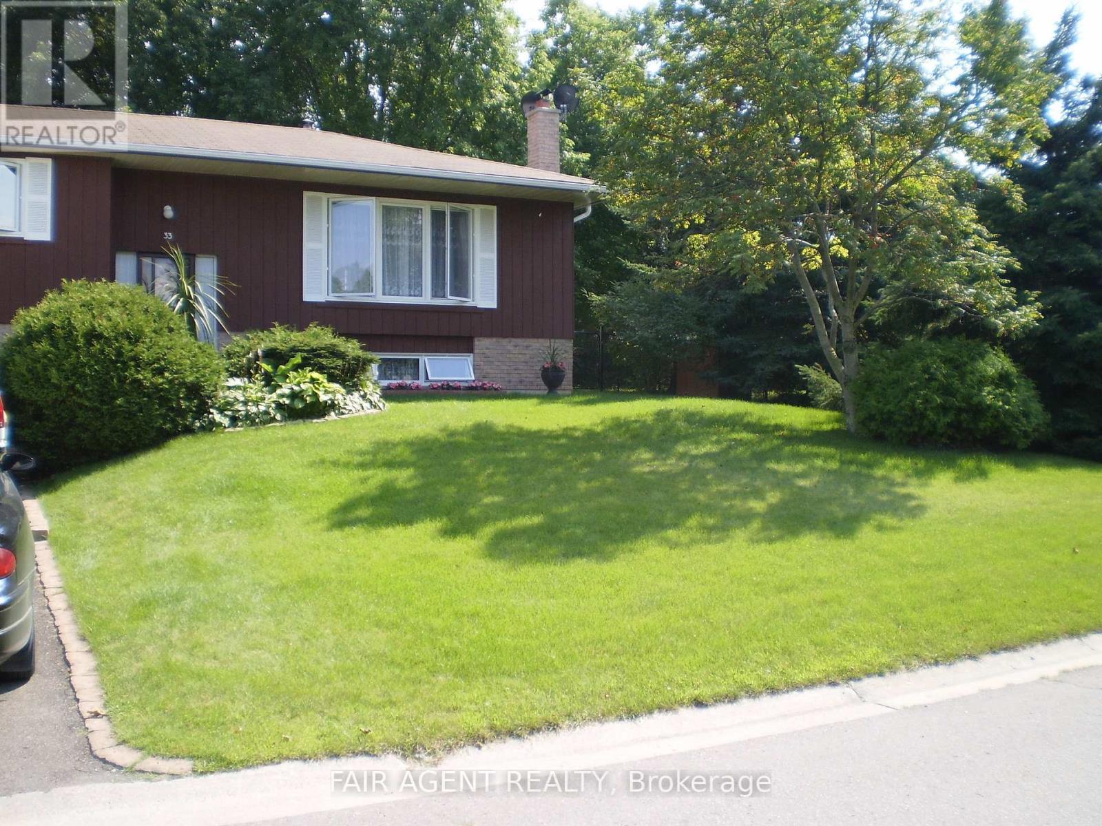 33 MAYNARD DRIVE, King (Schomberg) — photo 2