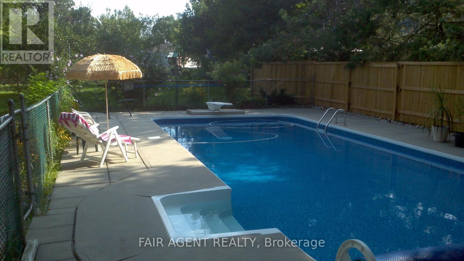 33 MAYNARD DRIVE - 40