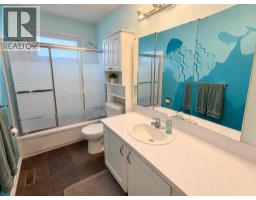 1521 19 Avenue N, Lethbridge, AB T1H4W2 Photo 8