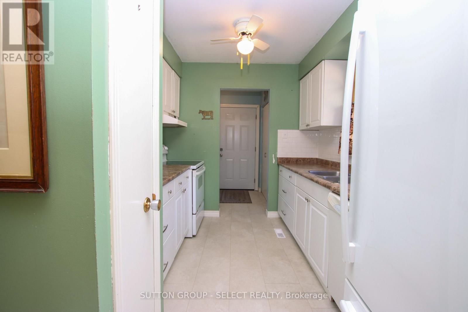 28 CORINTH COURT, London East (East A) — photo 8