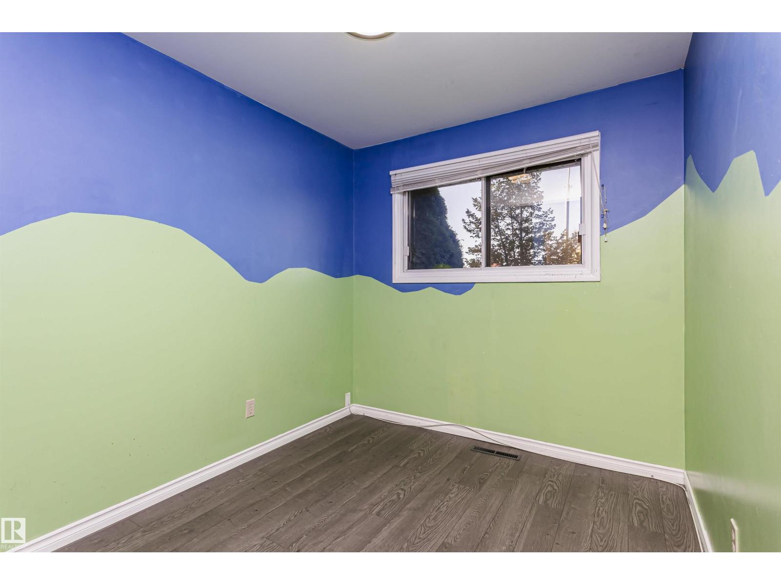 7 Sheridan Drive, photo 19