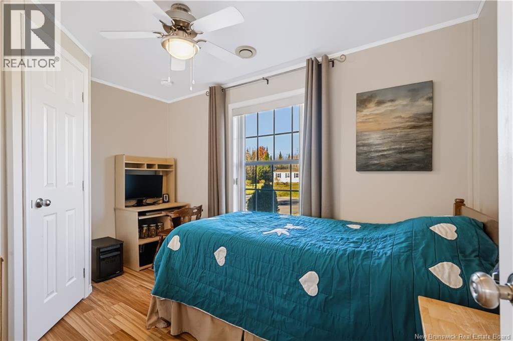 Photo 19 of 35