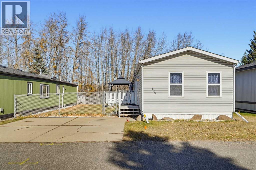 Photo of 108, 37543 England Way, Rural Red Deer County