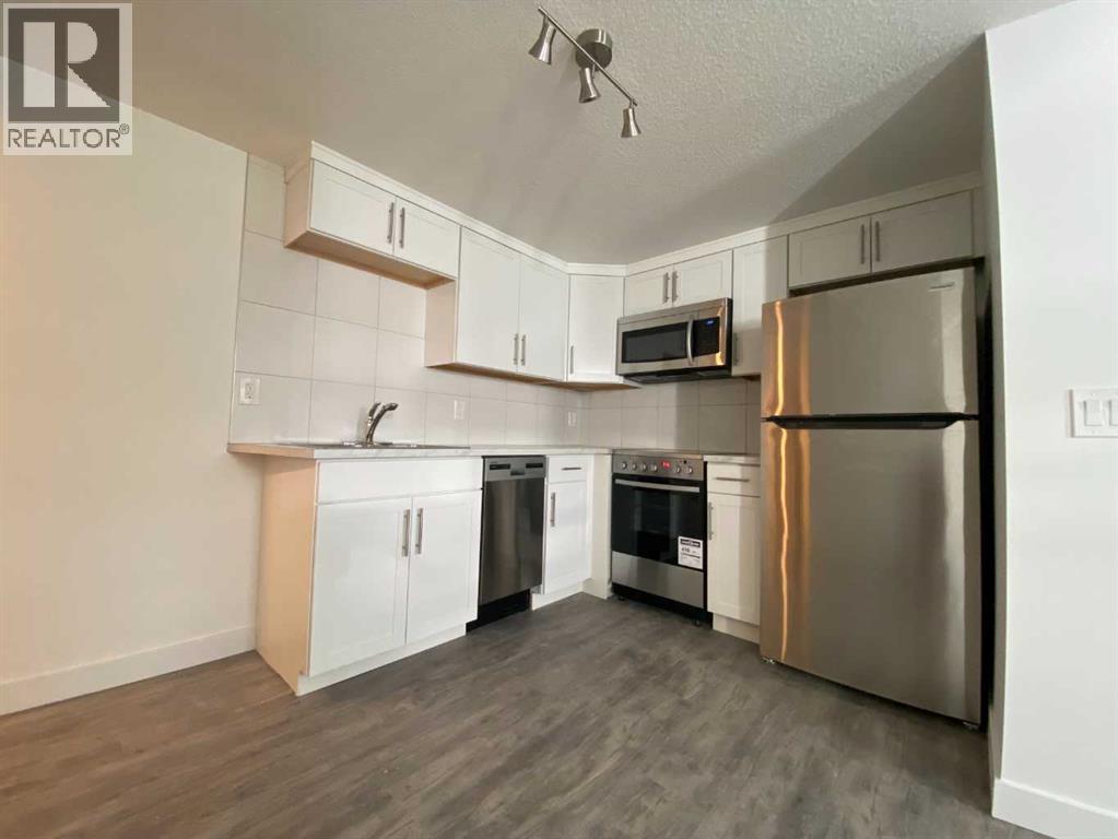 2826 43 Street SW, Calgary — photo 23