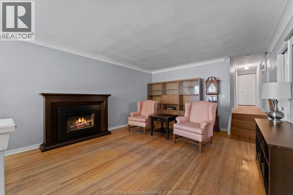 10205 PULBROOK, Windsor — photo 5