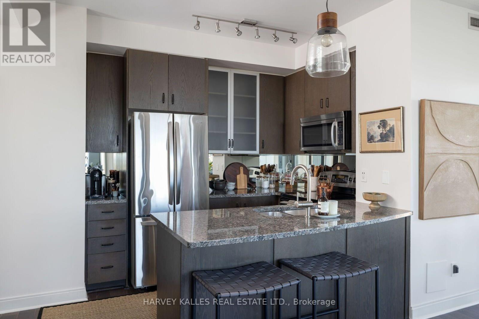 1909- 18 Yorkville Avenue, Toronto, ON photo 20