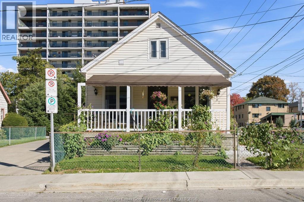 939 RIVERSIDE DR E, Windsor — photo 3