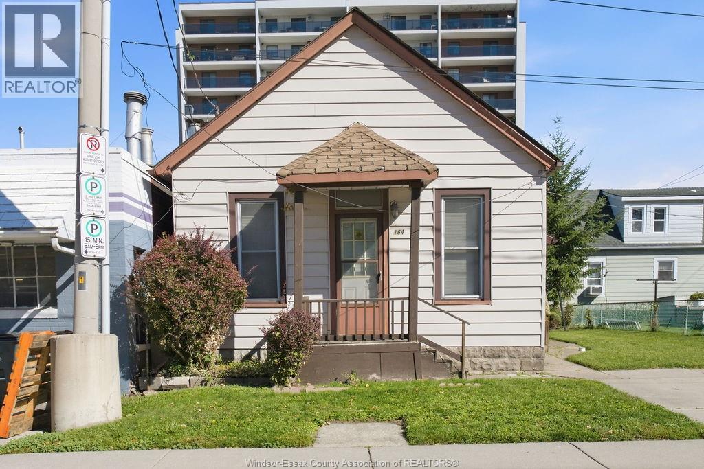 192 PARENT AVE, Windsor — photo 4