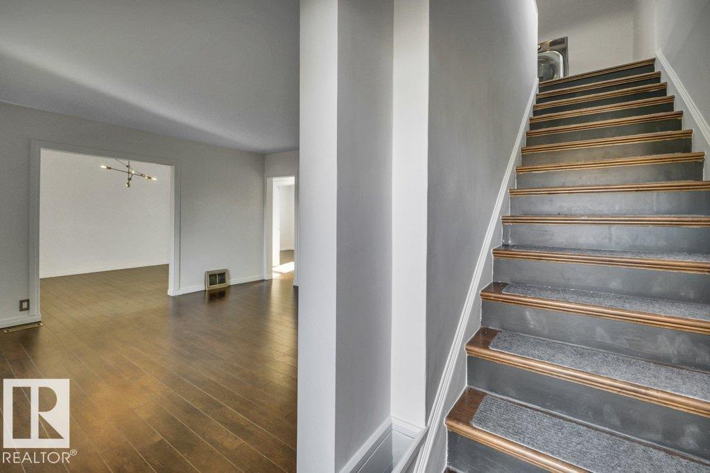 7747 79 AV NW, Edmonton — photo 17