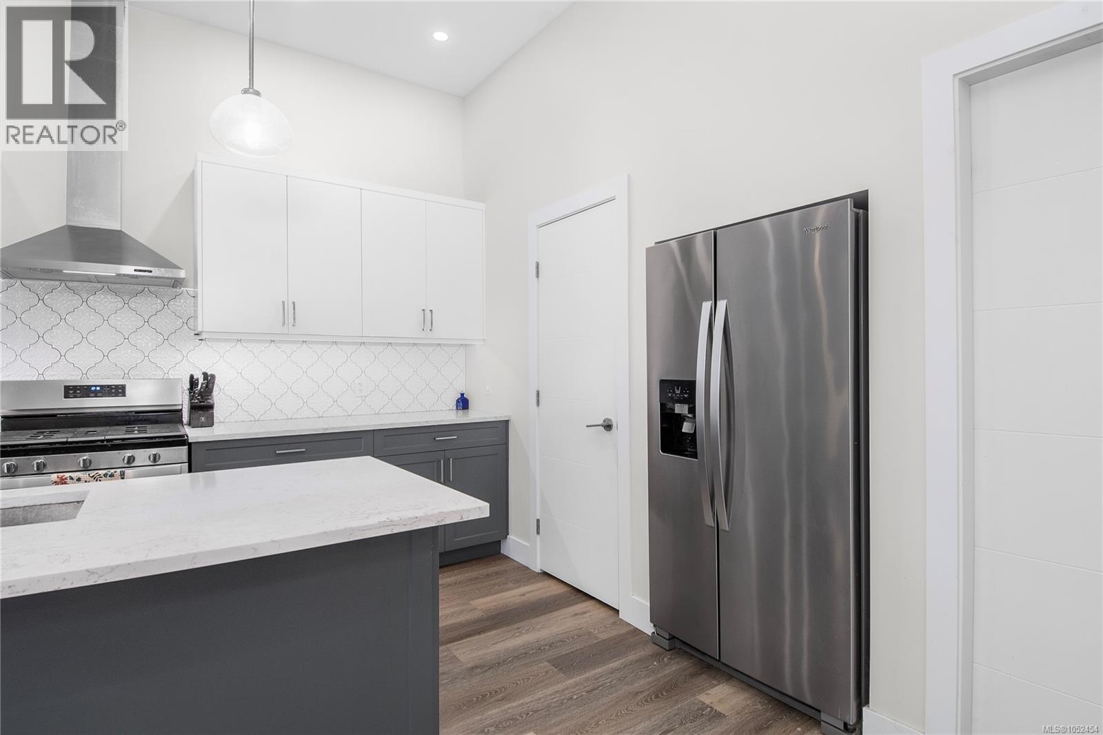 2 200 Nikola Rd, Campbell River - Image 1