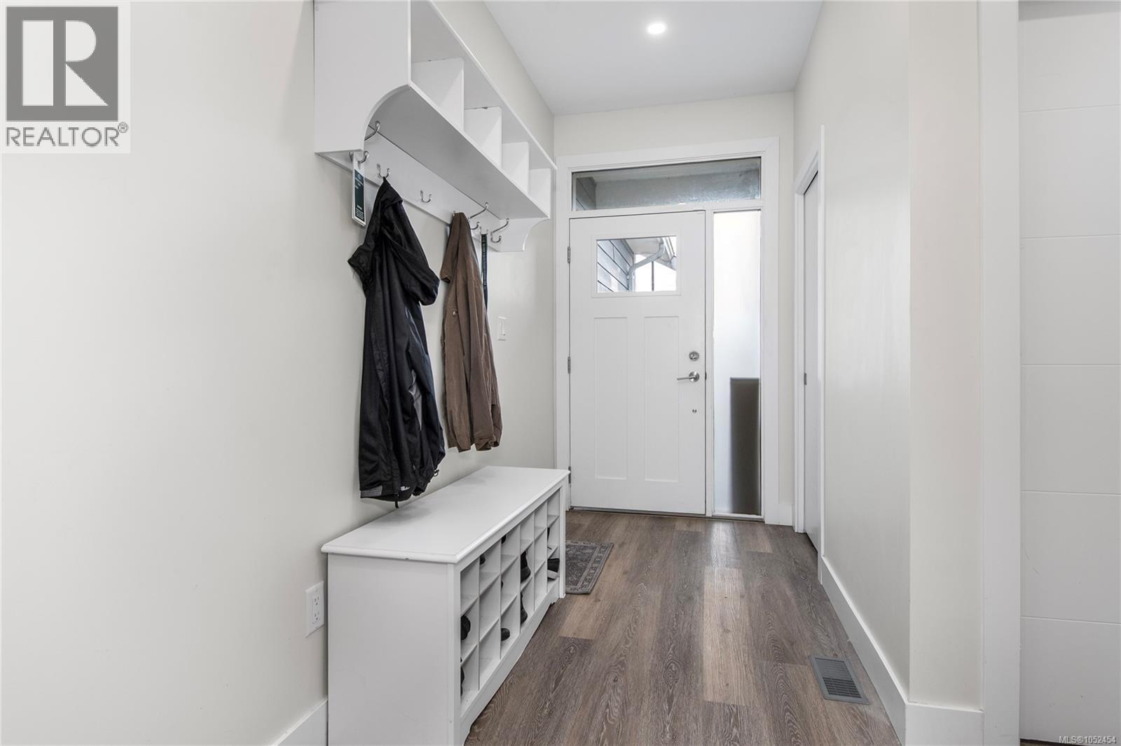 2 200 Nikola Rd, Campbell River