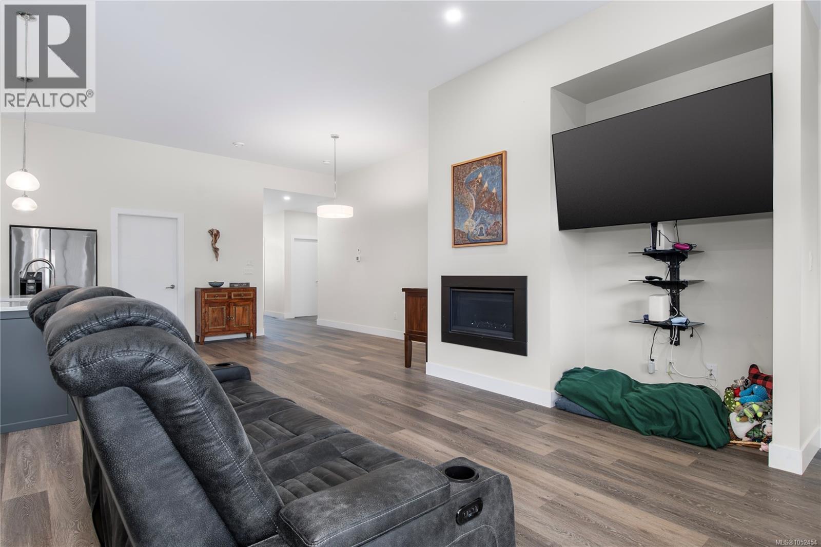 2 200 Nikola Rd, Campbell River - Image 1