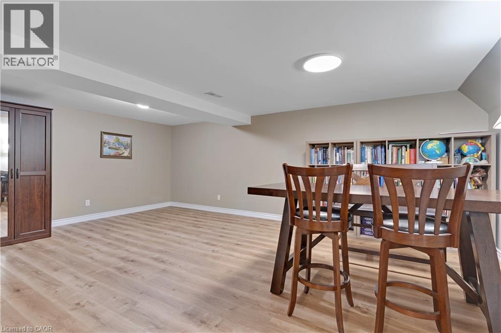548 SANDBROOKE Court - 41