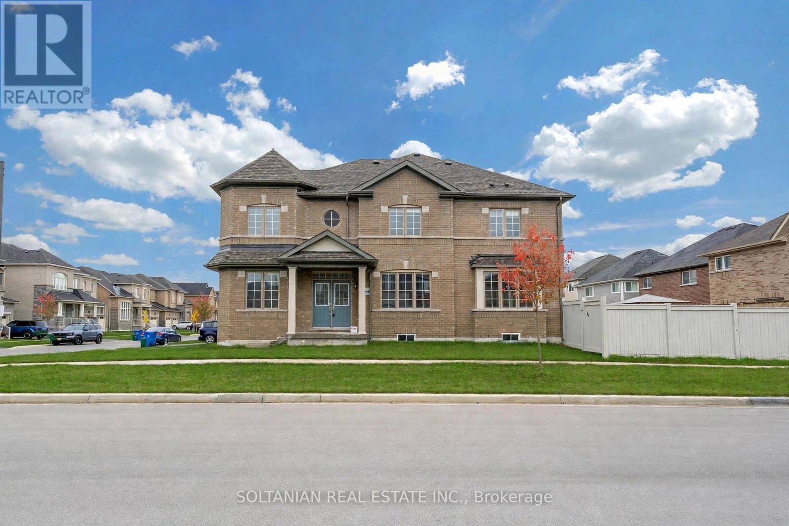 75 BUD LEGGETT CRESCENT, Georgina (Keswick South)