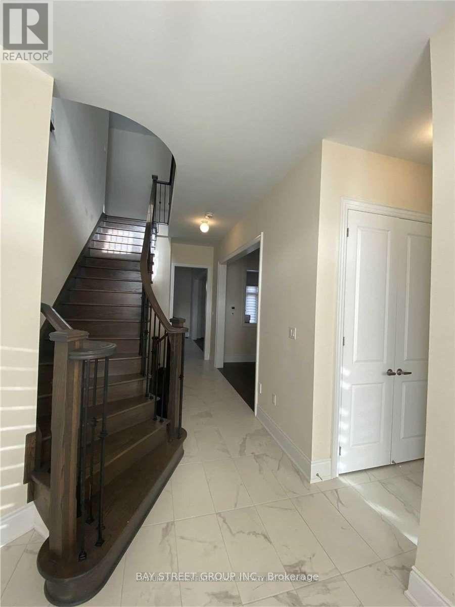 28 MACDONALD COURT, Richmond Hill (Oak Ridges Lake Wilcox) — photo 4