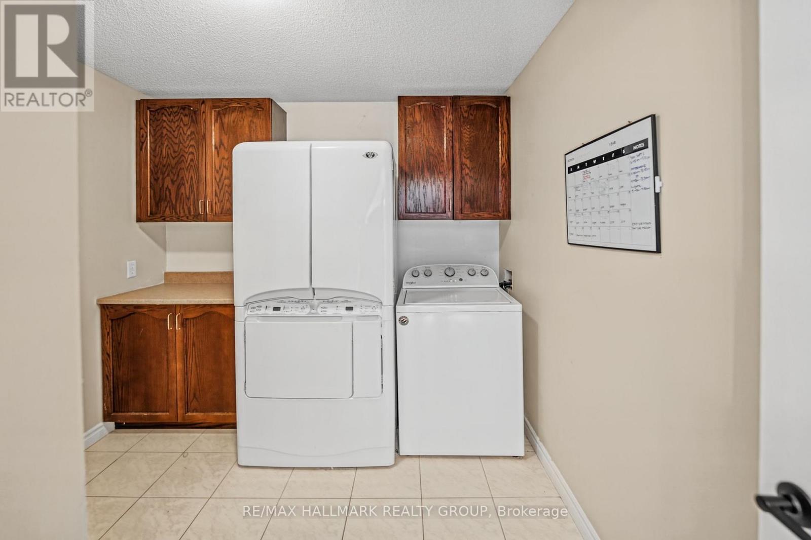 Garage Entrance/Mud Room with Laundry