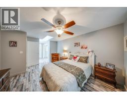 810 10th Avenue, Montrose, BC V0G1P0 Photo 18