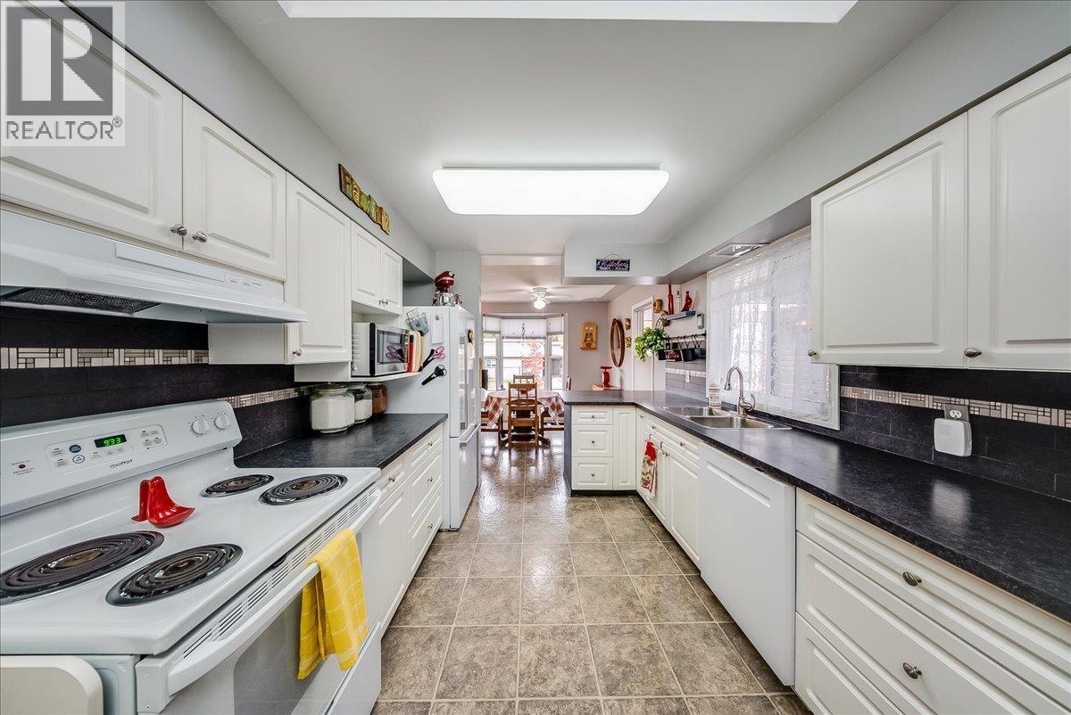 810 10th Avenue - 12