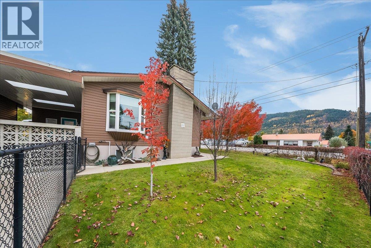 810 10th Avenue - 44