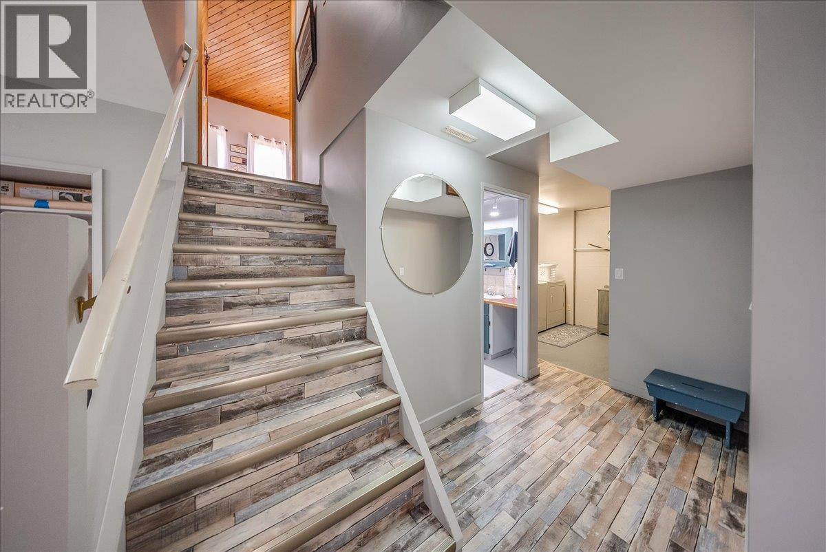810 10th Avenue - 27