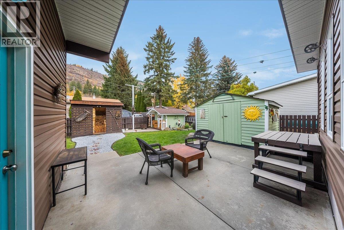 810 10th Avenue - 42