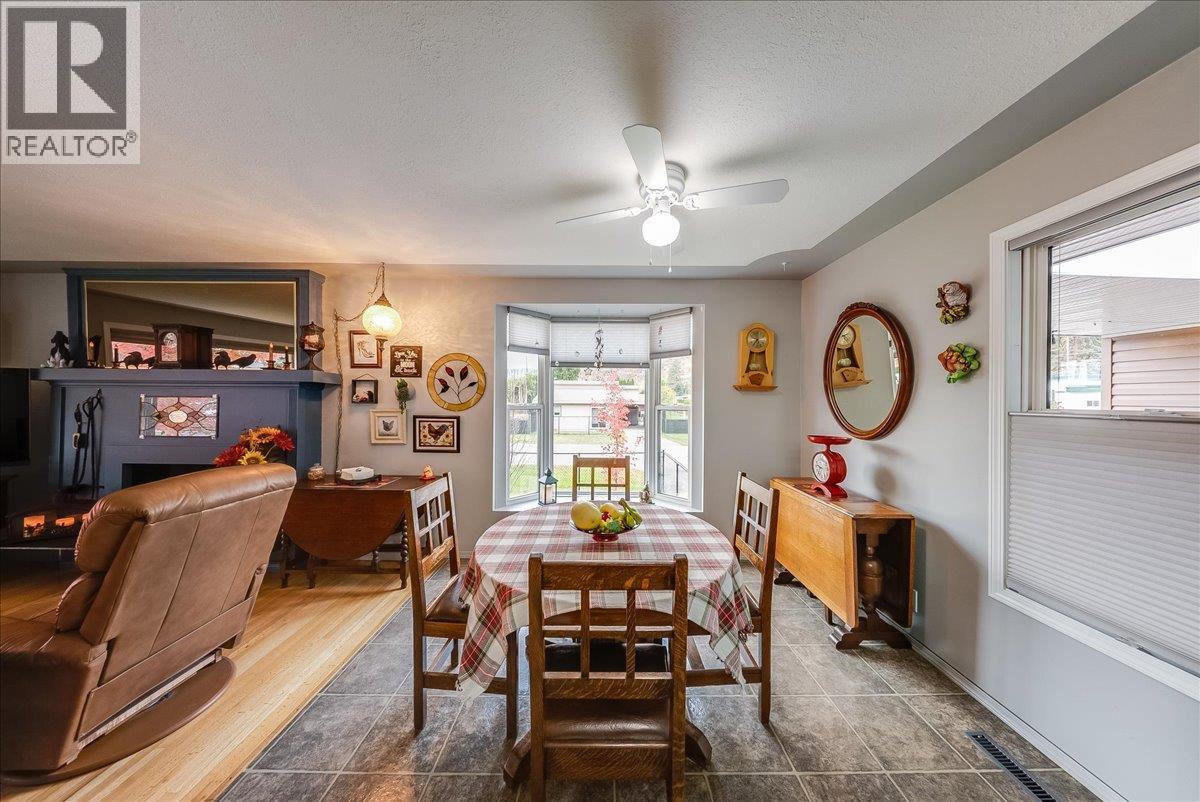 810 10th Avenue - 9