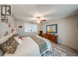 810 10th Avenue, Montrose, BC V0G1P0 Photo 17