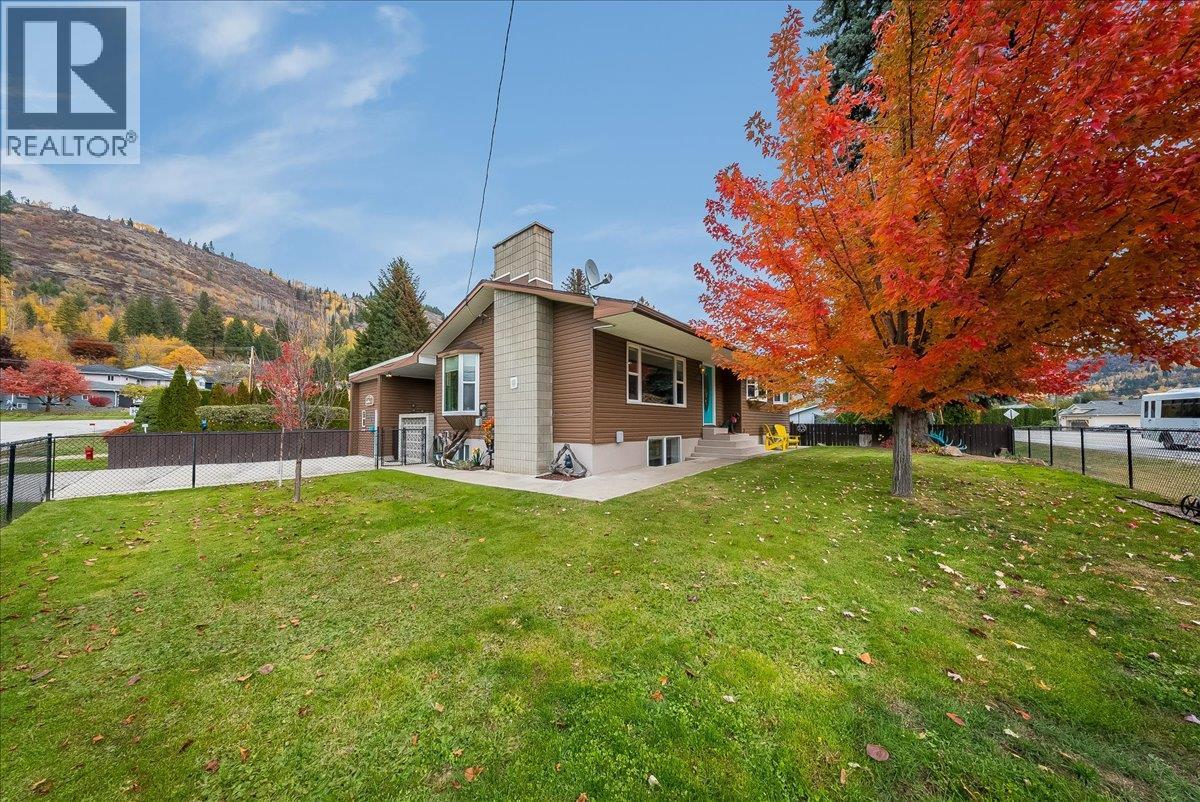 810 10th Avenue - 1