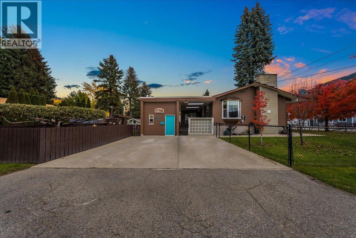810 10th Avenue - 47