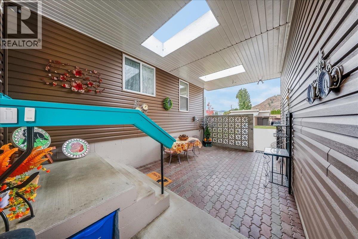 810 10th Avenue - 41