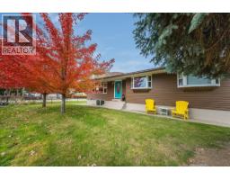 810 10th Avenue, Montrose, BC V0G1P0 Photo 45