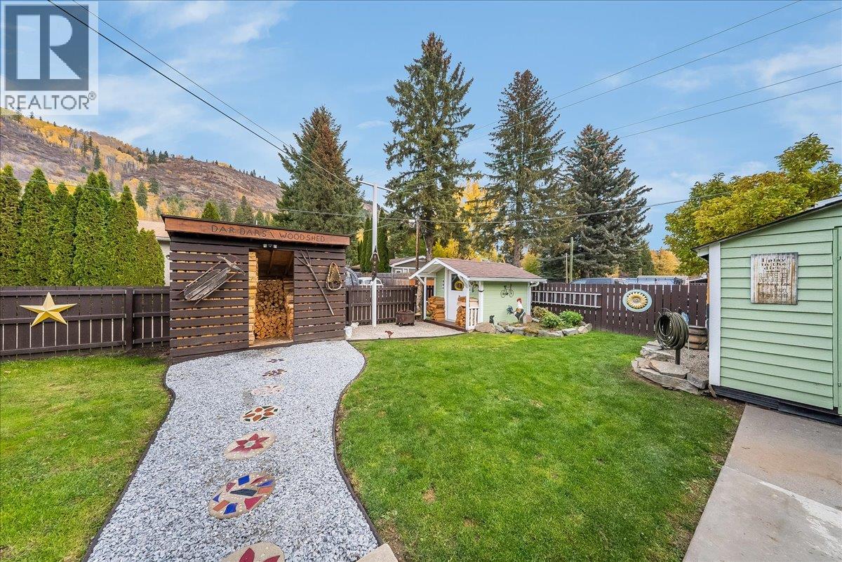 810 10th Avenue - 49