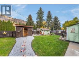810 10th Avenue, Montrose, BC V0G1P0 Photo 49