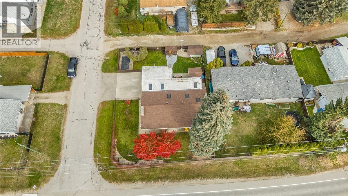 810 10th Avenue - 57