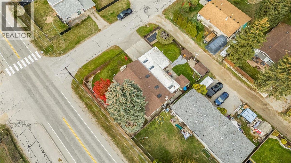 810 10th Avenue - 58