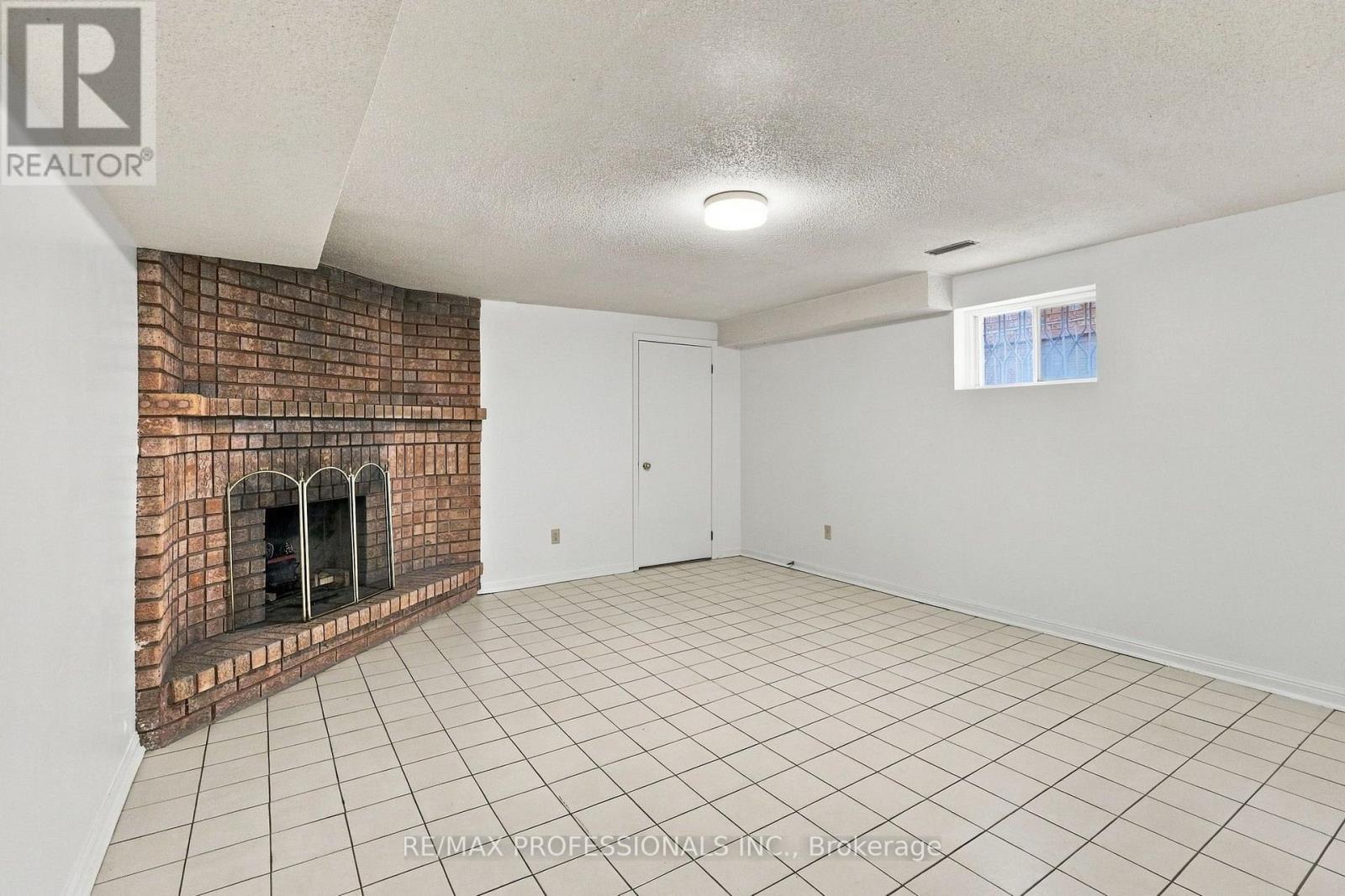 289 F BARTLETT AVENUE - 28